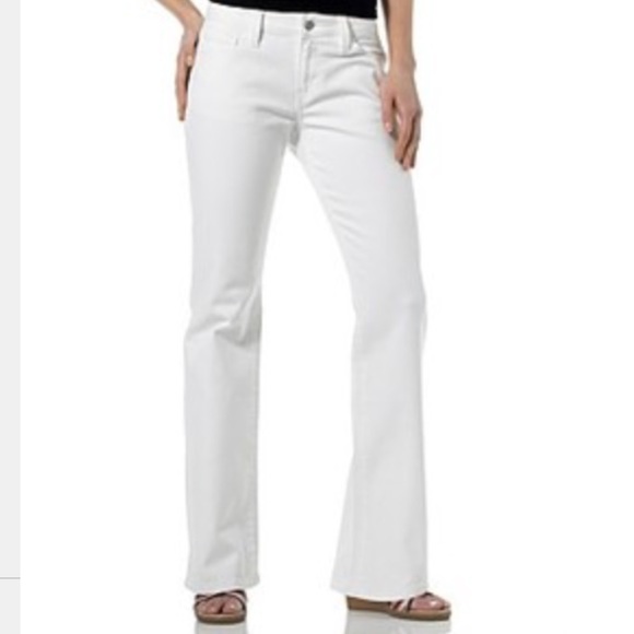 levi low rise boot cut